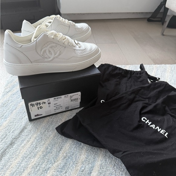 CHANEL REV White Sneakers Size 40 - Picture 12 of 15